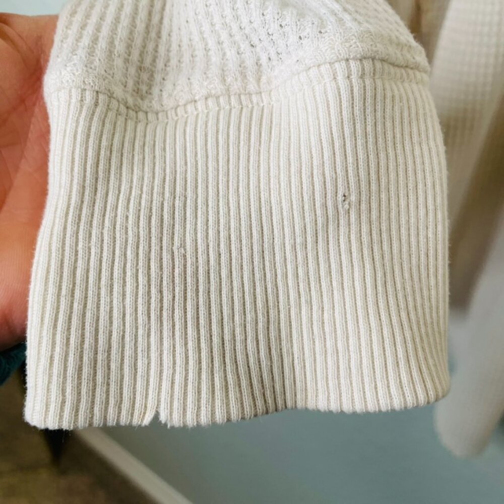 We The Free Cream Waffle Thermal Knit Curved Hem Long Sleeve Scoop Neck | Small - Picture 4 of 8